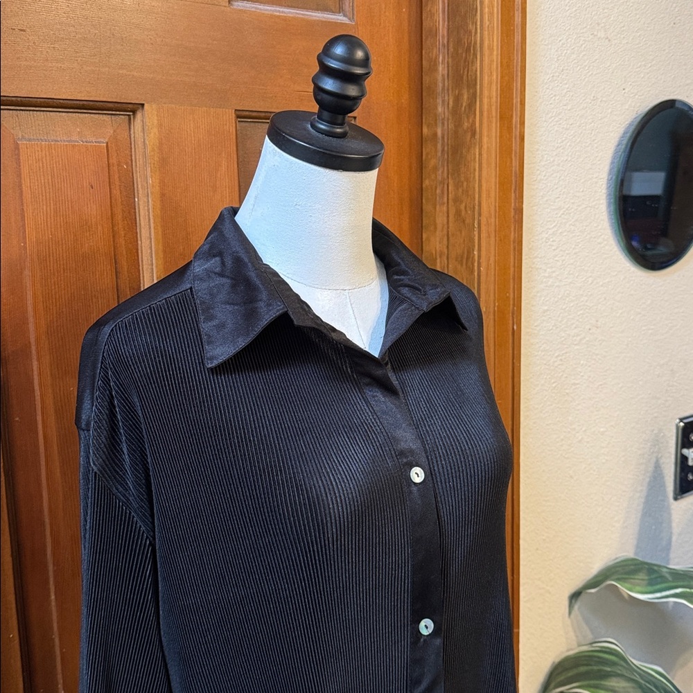 PRICE FIRM Sleeper Black Button-Up Shirt Size S - Picture 8 of 10